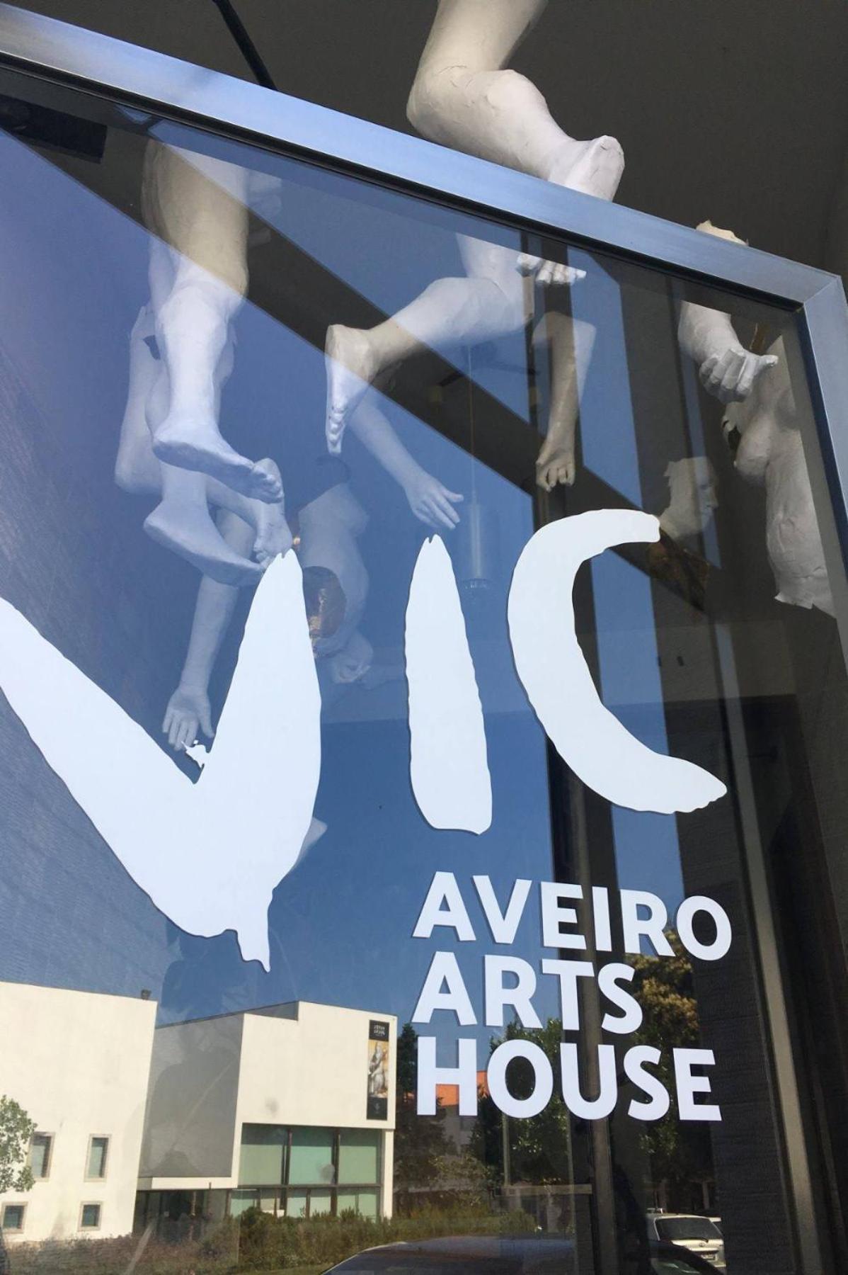 Vic Aveiro Arts House Hotel Exterior foto